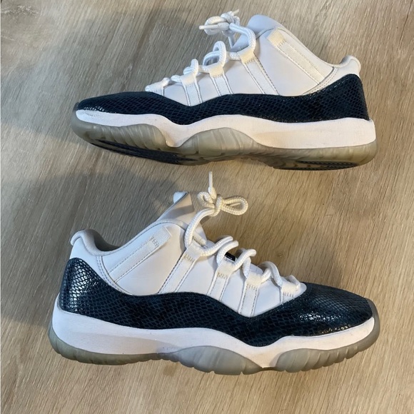 Jordan 11 Low Navy Snakeskin 8 - Picture 8 of 9